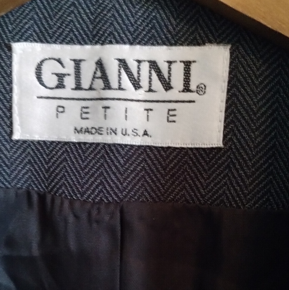 Gianni Petite Blazer - Picture 10 of 12